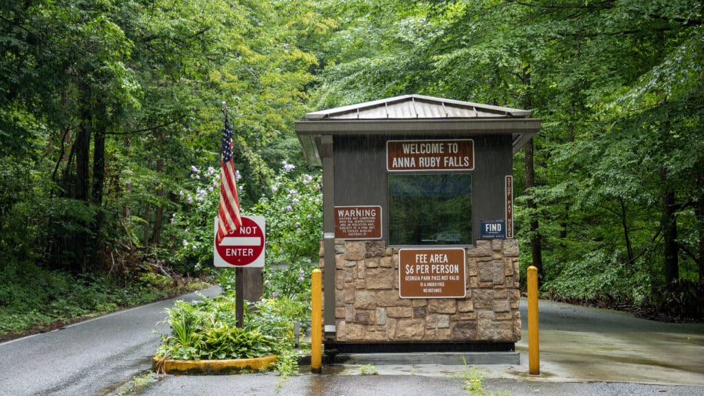 Anna Ruby Gate House