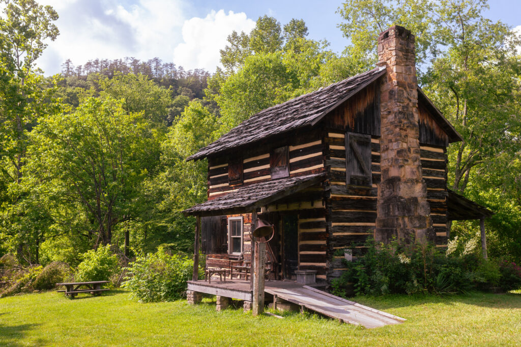 Gladie Cabin Photo
