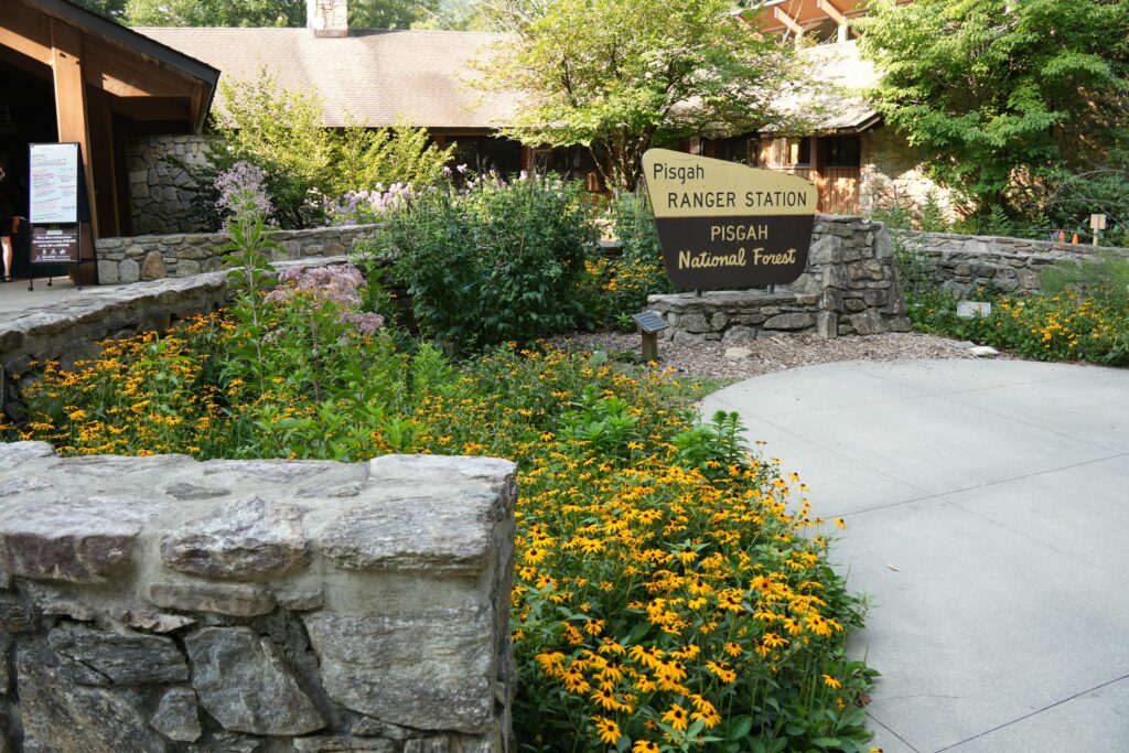 pisgah-visitor-center-gift-shop-03